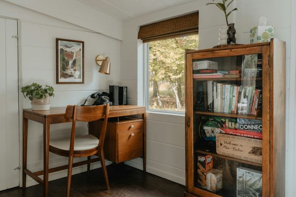 Optimisez votre espace avec un bureau d'angle